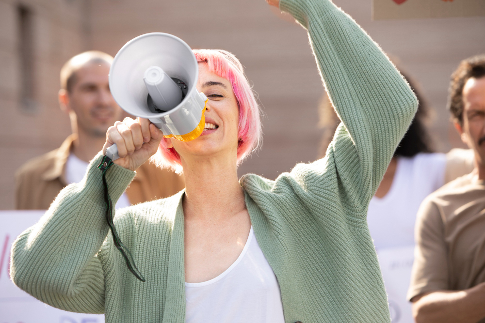 Ospedale Sant'Anna: Protesta scatenatasi davanti alla struttura contro la stanza dell'ascolto