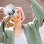 Ospedale Sant'Anna: Protesta scatenatasi davanti alla struttura contro la stanza dell'ascolto