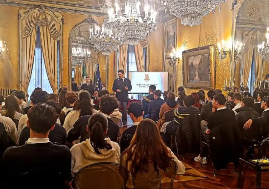 Torino, studenti a confronto con la Polizia di Stato sulla legalità