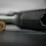 Torino, droga e arsenale di armi in casa: arrestato un uomo dalla Polizia di Stato