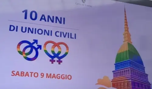 Torino celebra 10 anni di unioni civili a Palazzo Civico