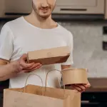 Food box al ristorante, solo il 15,5% porta a casa gli avanzi