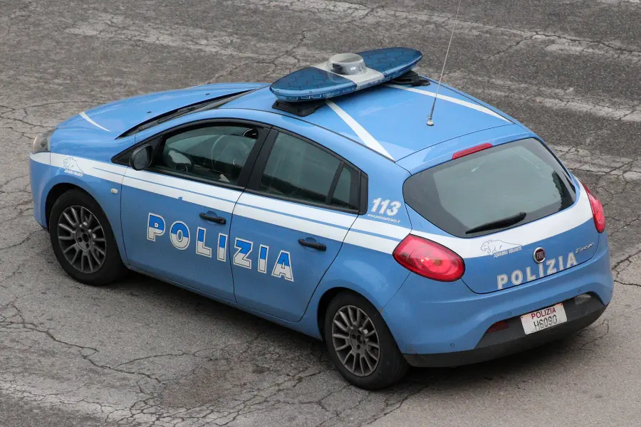 Torino, blitz a Barriera Milano: 8 arresti e quasi un kg di droga