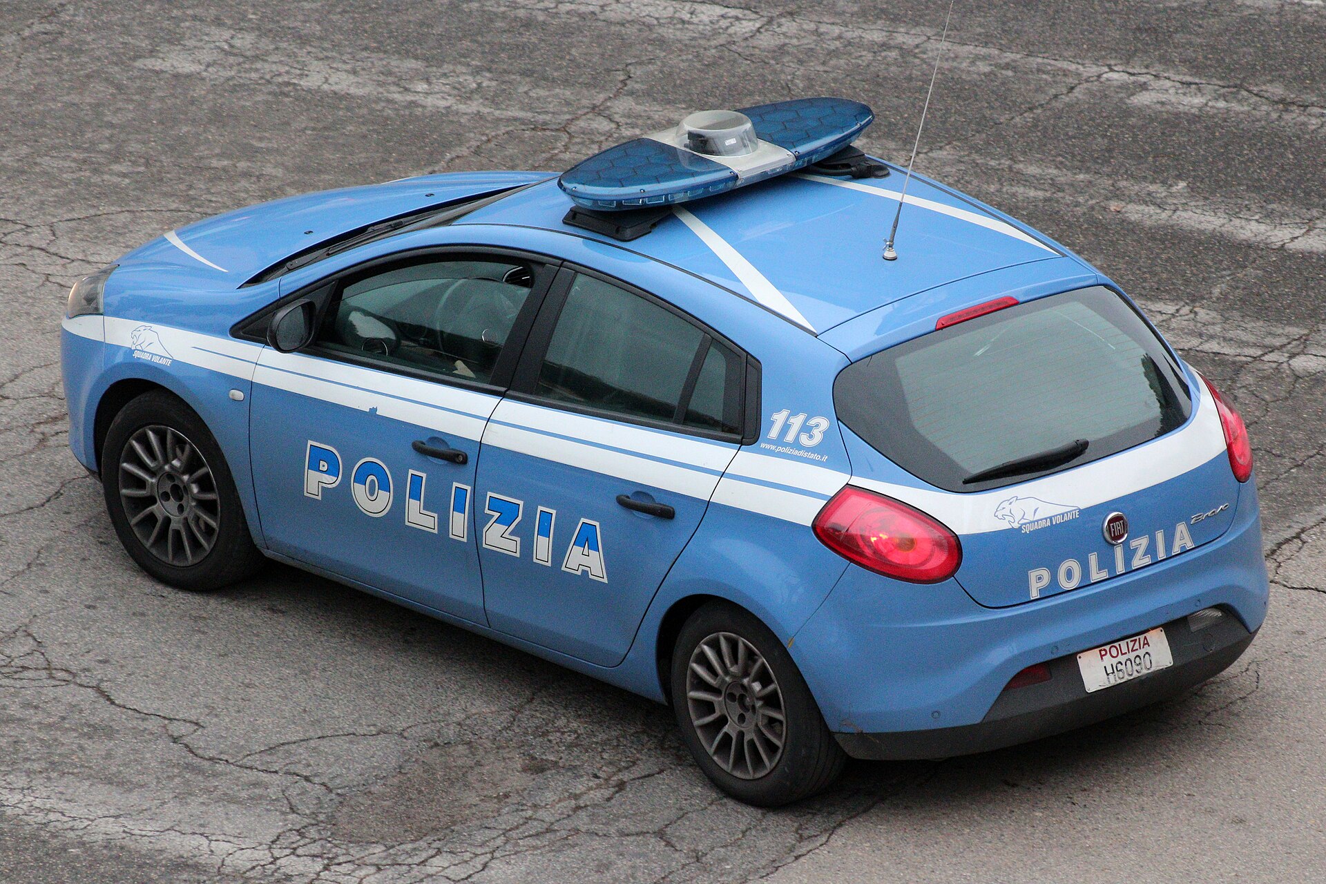 Torino, blitz a Barriera Milano: 8 arresti e quasi un kg di droga